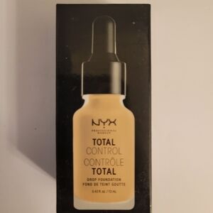 NYX Total Control Drop Foundation TCDF05 Light / Clair New 0.43 fl oz